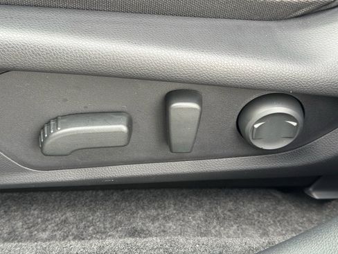 New 2026 Subaru Crosstrek 2.5i Limited w/ Crosstrek Mirror Package image 13