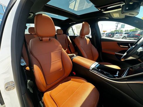 Used 2025 Mercedes-Benz C 300 Sedan image 30