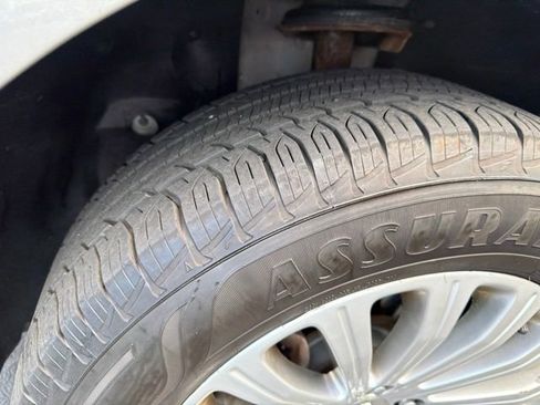 Used 2012 Lincoln MKX FWD image 13