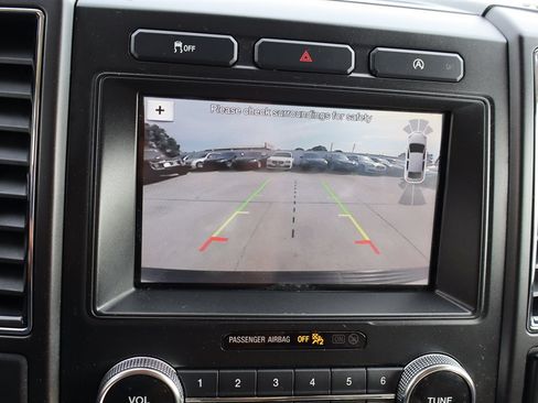 Used 2018 Ford Expedition Max Limited RWD image 35