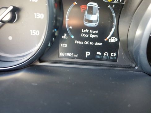 Used 2017 Land Rover Discovery Sport SE image 15