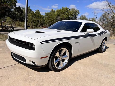 Used 2016 Dodge Challenger R/T Plus image 5