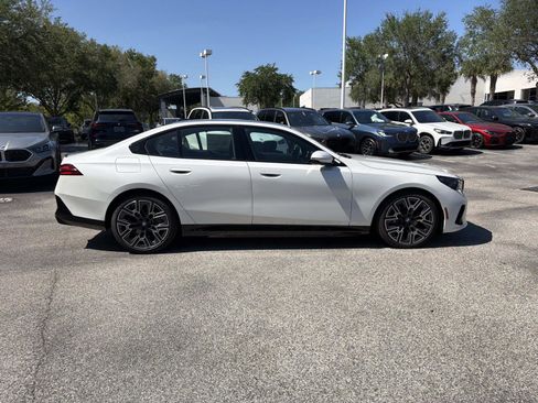 New 2026 BMW 550e xDrive w/ Premium Package AWD/4WD image 3