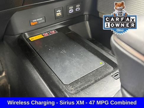 Used 2025 Toyota Camry SE FWD image 29