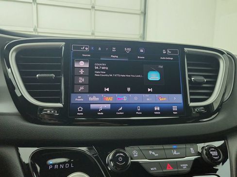 New 2027 Chrysler Pacifica LX FWD image 23