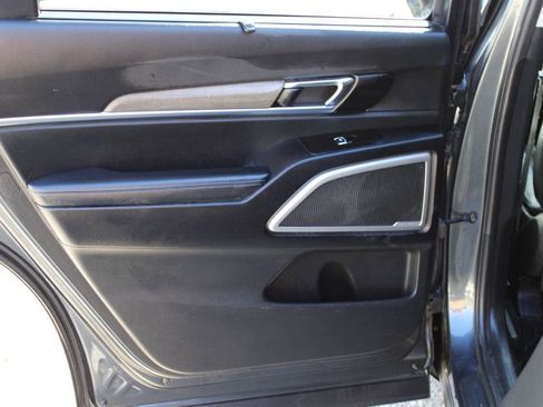 Used 2021 Kia Telluride EX w/ EX Premium Package image 21