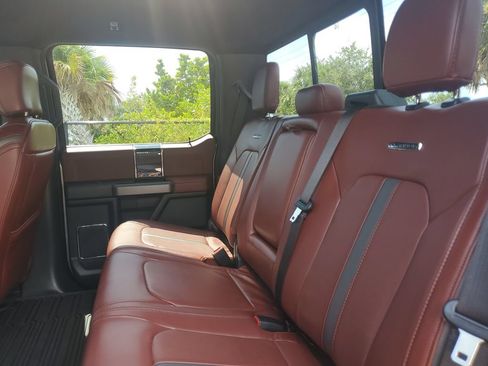 Used 2022 Ford F350 Platinum AWD/4WD image 19