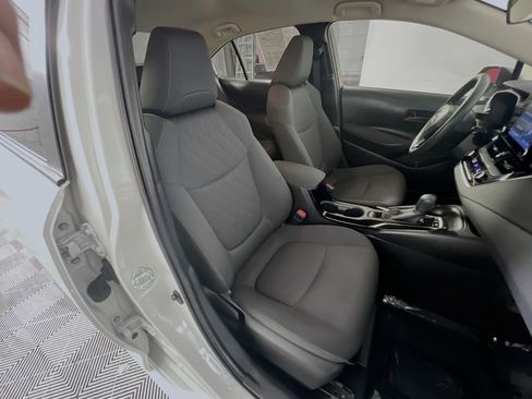 Used 2022 Toyota Corolla LE FWD image 31
