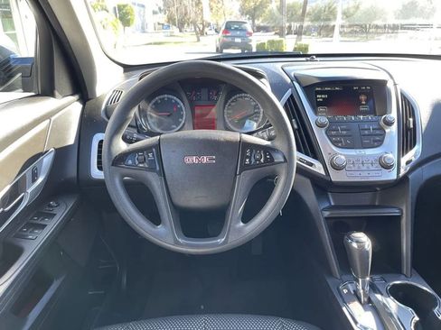 Used 2017 GMC Terrain SLE image 24