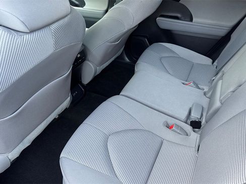 Certified 2023 Toyota Highlander LE image 11