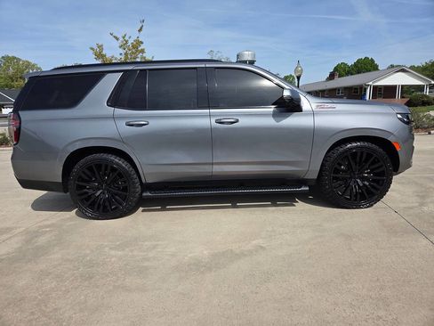 Used 2021 Chevrolet Tahoe Z71 w/ Z71 Off-Road Package image 4