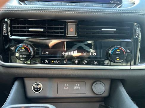 Used 2023 Nissan Rogue SL FWD image 29