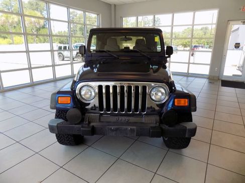 Used 2005 Jeep Wrangler Sport w/ 30" Tire & Wheel Group AWD/4WD image 2