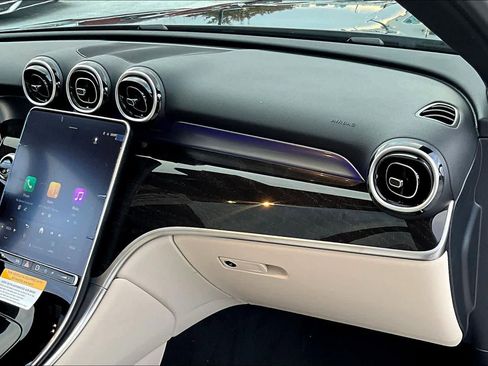 Used 2026 Mercedes-Benz GLC 300 image 17