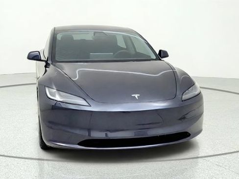Used 2025 Tesla Model 3 RWD image 2