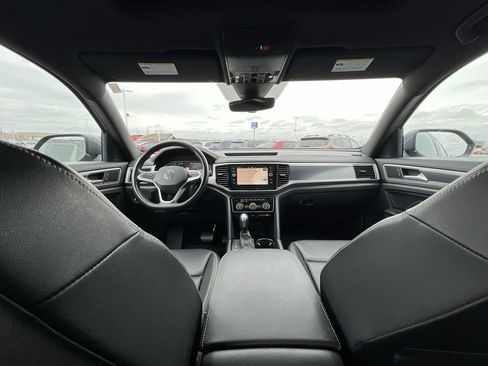 Used 2020 Volkswagen Atlas Cross Sport SEL image 21