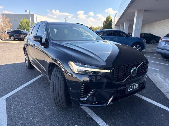 Used 2025 Volvo XC60 T8 Plus w/ Protection Package Premier AWD/4WD image 2