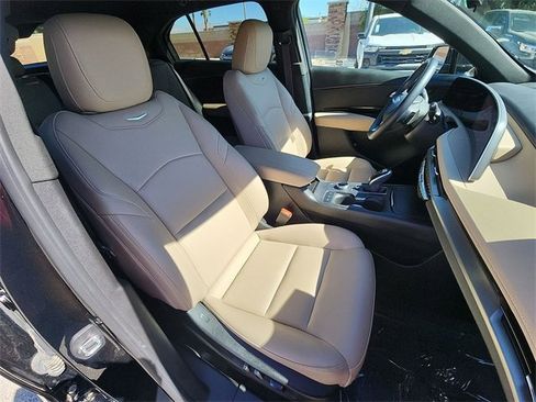 Used 2024 Cadillac XT4 Luxury w/ Cold Weather Package image 27