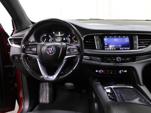 Used 2024 Buick Enclave Premium image 2