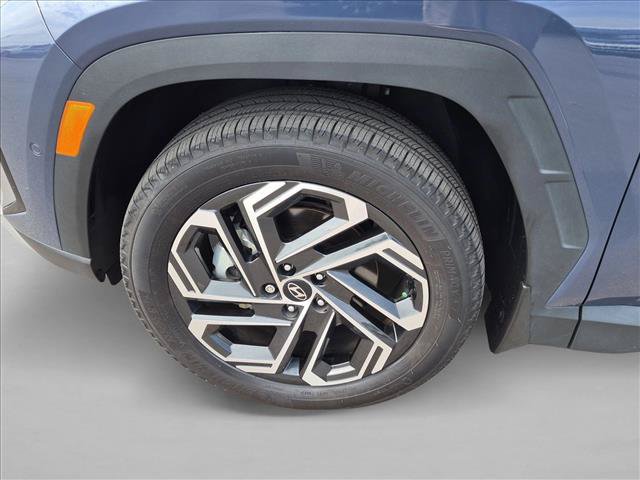 Used 2025 Hyundai Tucson Limited AWD/4WD image 24