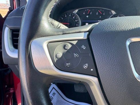 Used 2022 GMC Terrain SLT w/ Infotainment Package II image 13