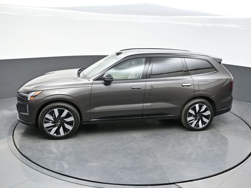 New 2025 Volvo EX90 Ultra image 19