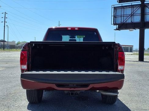 Used 2021 RAM 1500 Express RWD image 16