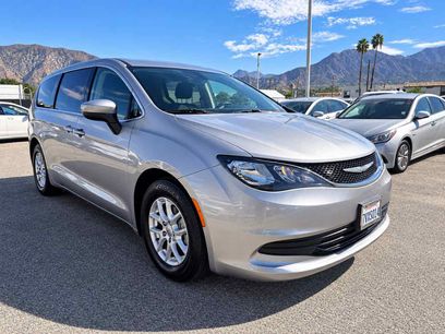 Used 2017 Chrysler Pacifica LX