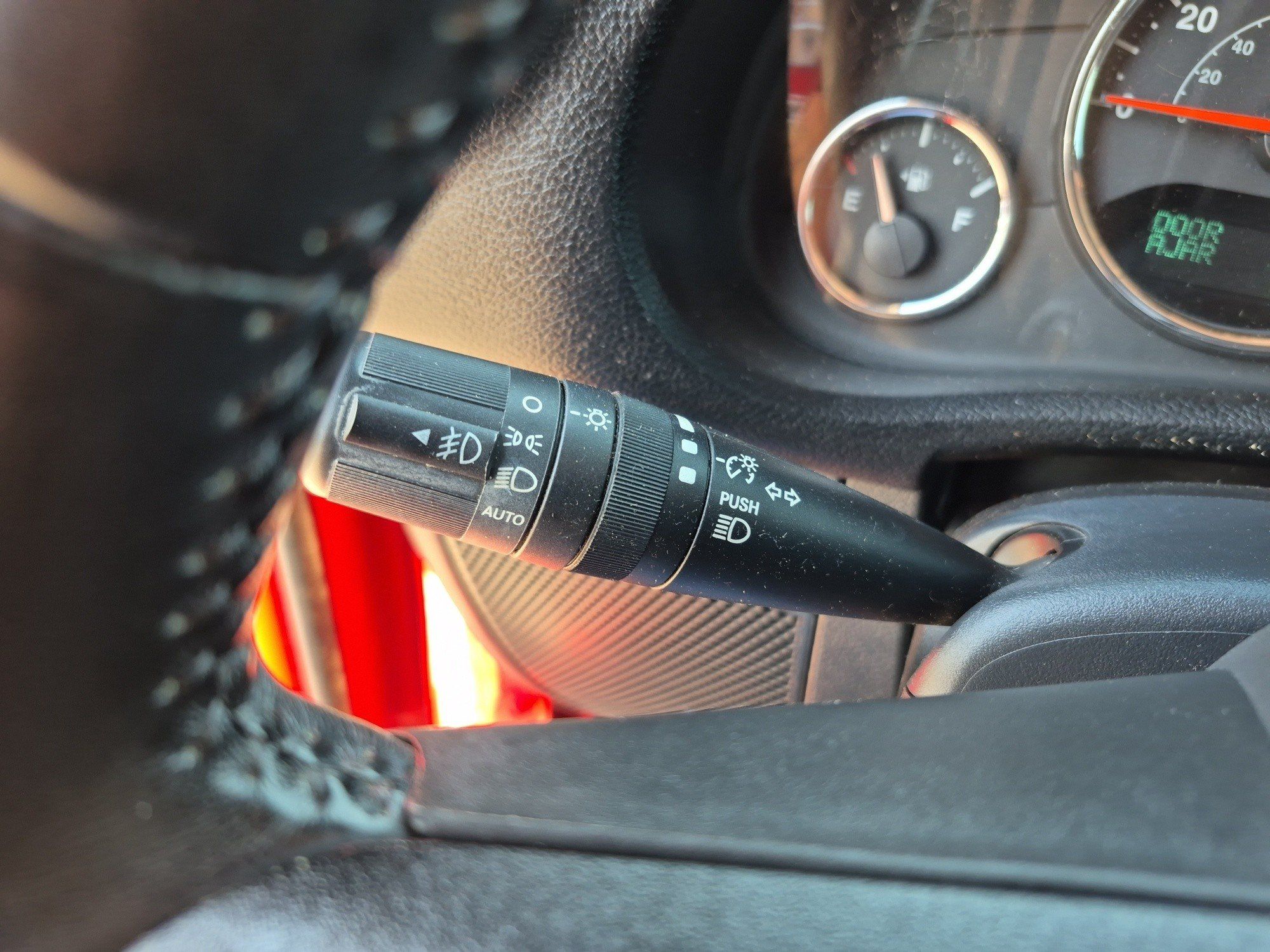 Used 2018 Jeep Wrangler Unlimited Rubicon w/ Connectivity Group AWD/4WD image 32