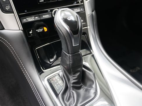 Used 2017 INFINITI Q60 w/ Premium Plus Package 2.0T RWD image 24