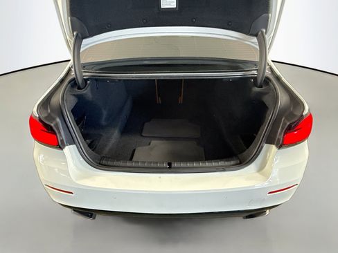 Used 2021 BMW 530i w/ Premium Package image 35