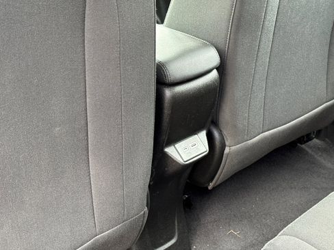 Used 2022 Chevrolet Bolt EUV LT image 14