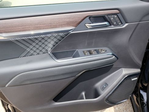New 2026 GMC Acadia Denali AWD/4WD image 9
