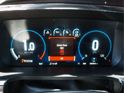 Used 2022 Ford F150 Lariat w/ Bed Utility Package RWD image 18