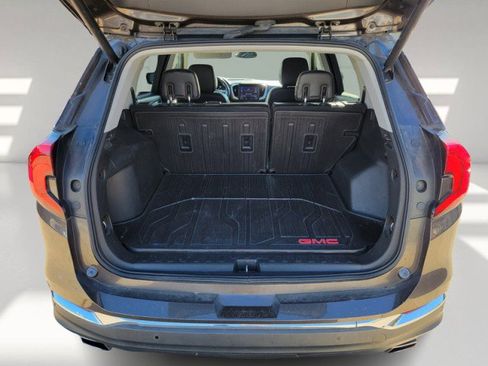 Used 2019 GMC Terrain SLT w/ Preferred Package image 5