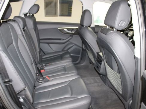 Used 2023 Audi Q7 3.0T Premium Plus image 32