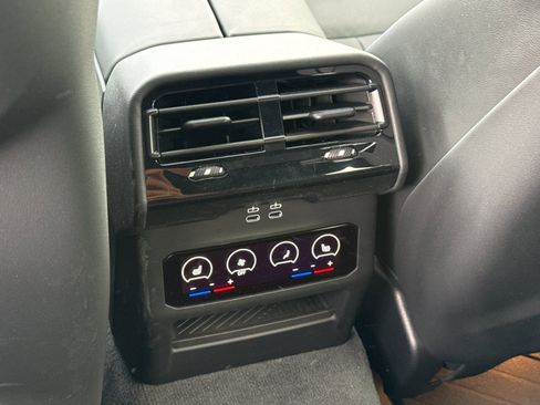 Used 2025 BMW M5 Touring image 13