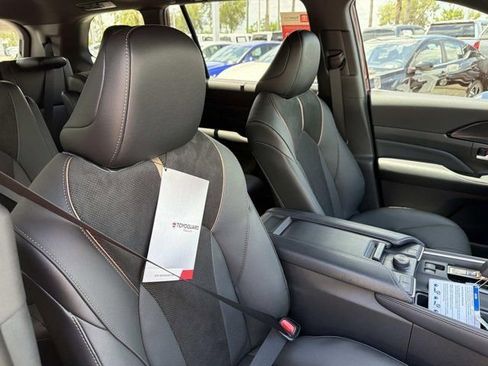 New 2026 Toyota Grand Highlander AWD Hybrid image 17
