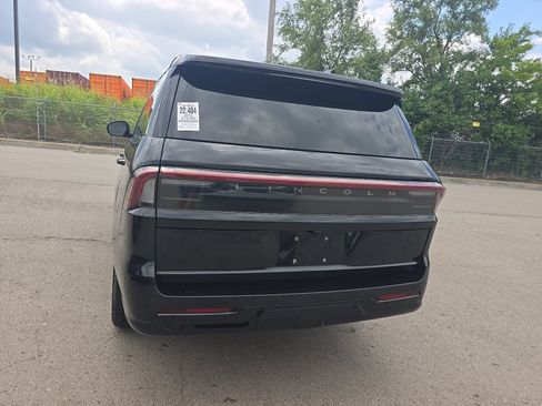 Used 2025 Lincoln Navigator Reserve AWD/4WD image 15