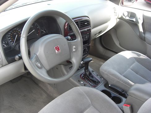 Used 2002 Saturn L-Series LW300 image 6