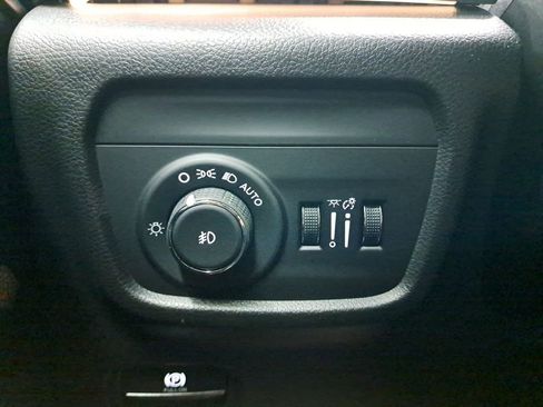New 2025 Jeep Grand Cherokee L Limited w/ Luxury Tech Group II AWD/4WD image 31