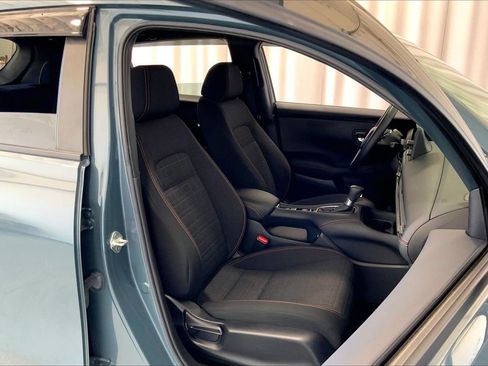 Used 2023 Honda HR-V Sport image 6
