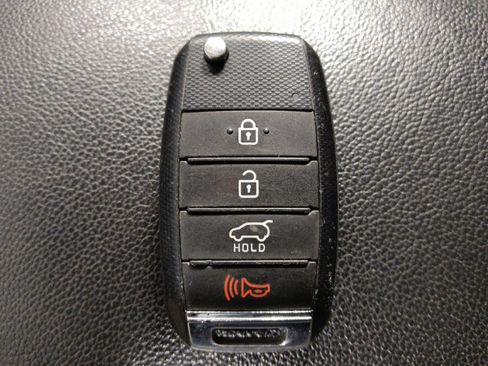 Used 2017 Kia Sportage LX image 32