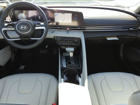 New 2026 Hyundai Elantra Limited FWD image 19