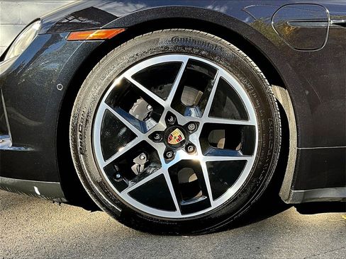 Used 2025 Porsche Taycan image 14
