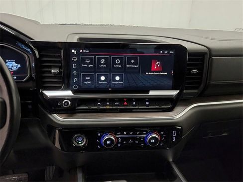 Used 2022 GMC Sierra 1500 SLT w/ SLT Convenience Package image 22