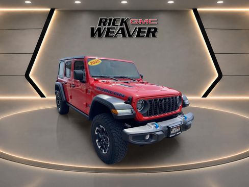 Used 2025 Jeep Wrangler Unlimited Rubicon 4xe w/ Safety Group AWD/4WD image 9