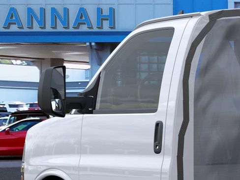 New 2025 Chevrolet Express 3500 w/ Power Convenience Package image 33