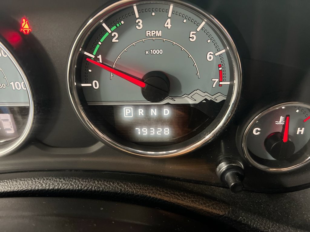 Used 2014 Jeep Wrangler Unlimited Sahara AWD/4WD image 13