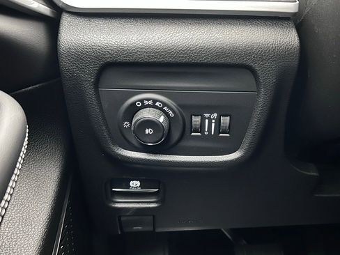 New 2026 Jeep Grand Cherokee Limited image 19